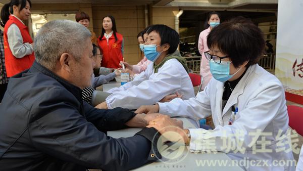 寧德人民醫(yī)院:中醫(yī)藥保健公眾健康義診咨詢進社區(qū)