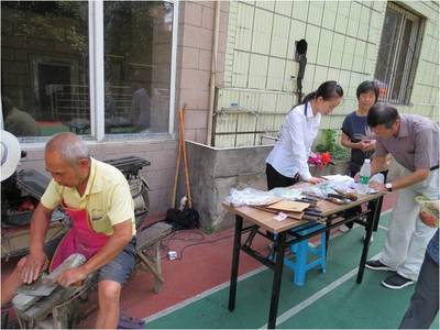 成都地調中心與遠洋椿萱茂長者社區聯合開展離退休職工便民服務